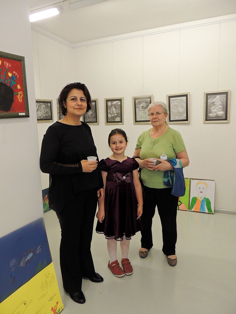 Antalyada Çocuk İçin Resim Sergisi