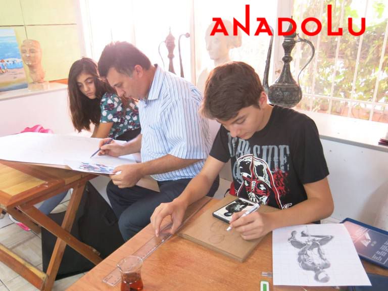 Hobi Grupları Karakalem Çalışmaları Antalyada