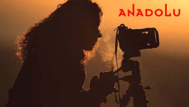 bayan fotoğraf çekiyor Antalyada